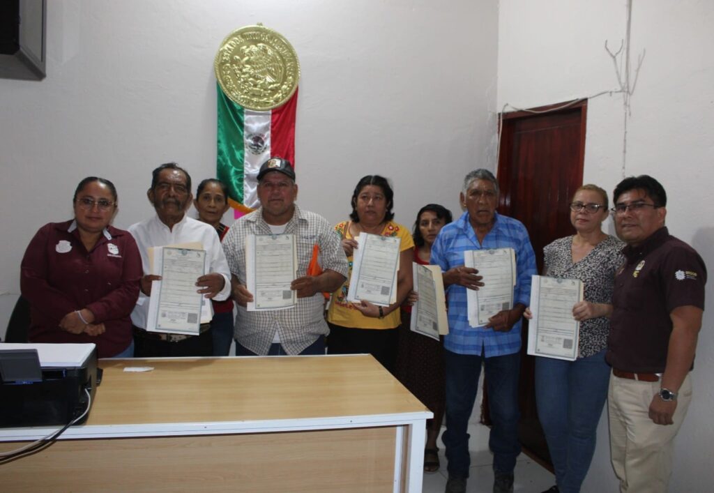 Entrega Gobierno Municipal 6 Actas De Nacimiento A Adultos Mayores H